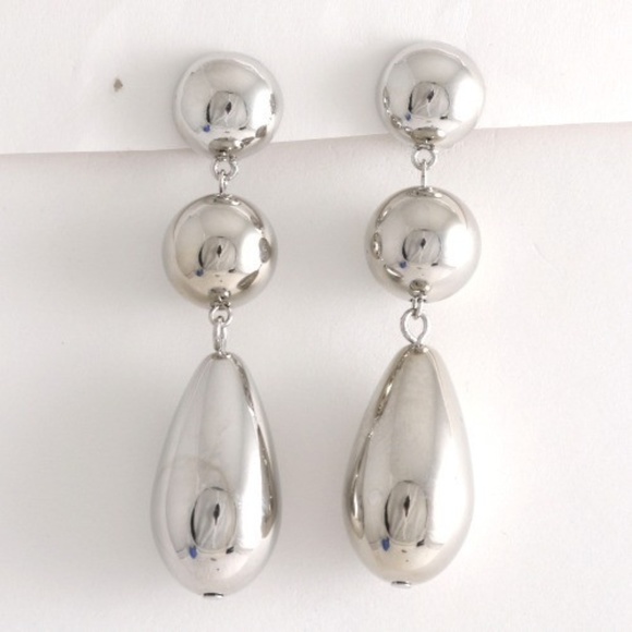 URE Jewelry - VERY COMFORTABLE CLIP Silver Ball Earrings